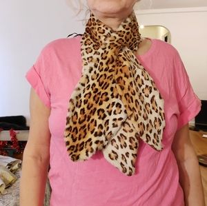 RARE vintage LEOPARD fur stole IN MINT CONDITION